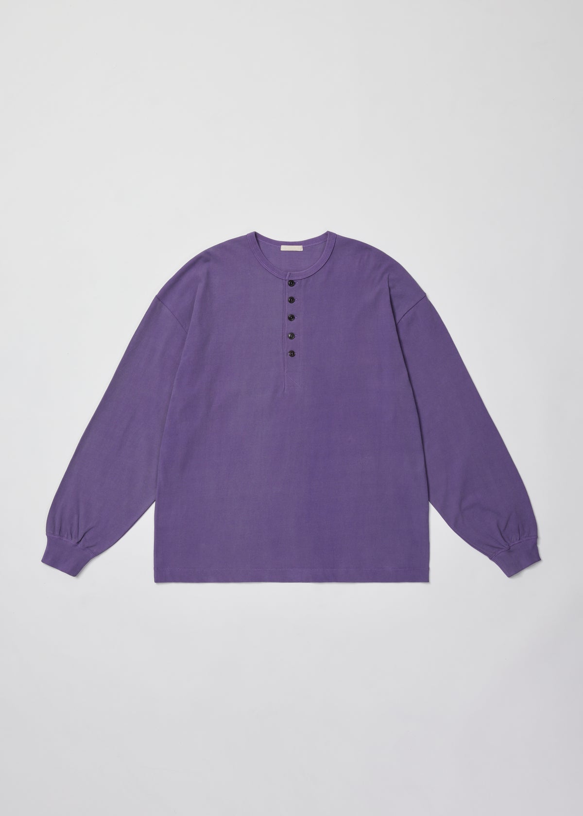 FADED TWIST TENJIKU HENLEY-NECK TOP | ULTERIOR online store