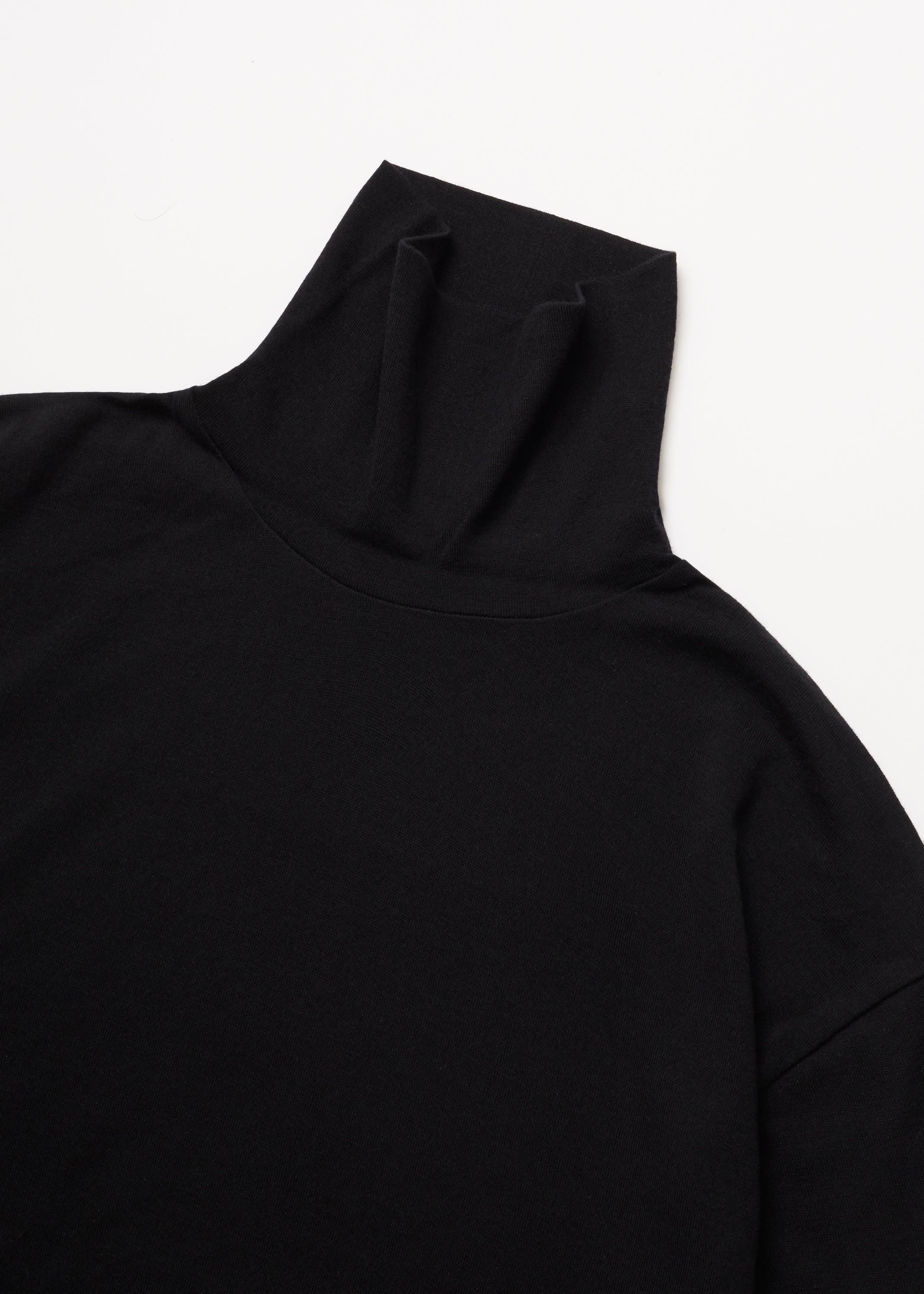 SUPER FINE WOOL COTTON TURTLE-NECK TOP