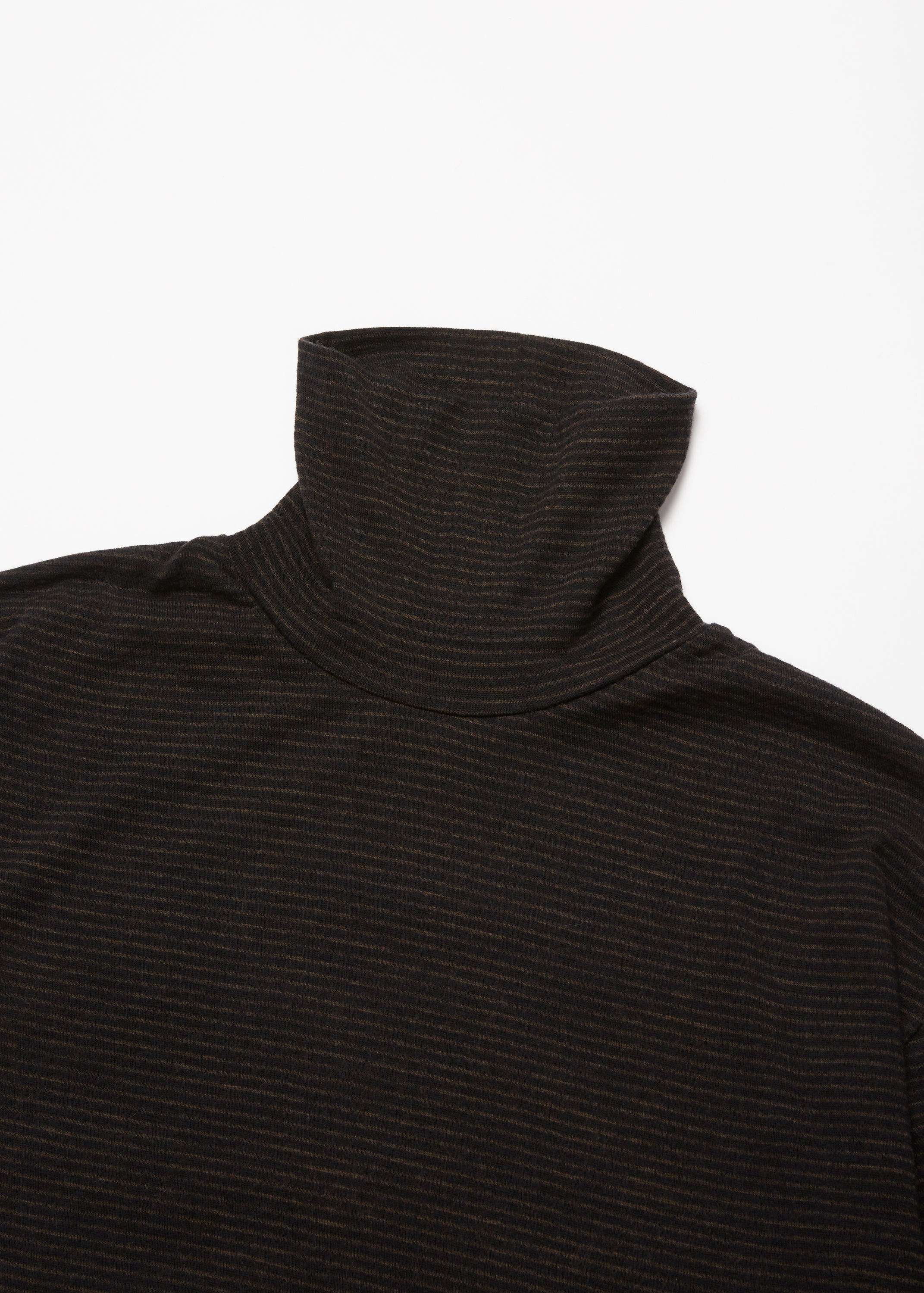 SUPER FINE WOOL COTTON TURTLE-NECK TOP (BORDER STRIPE )